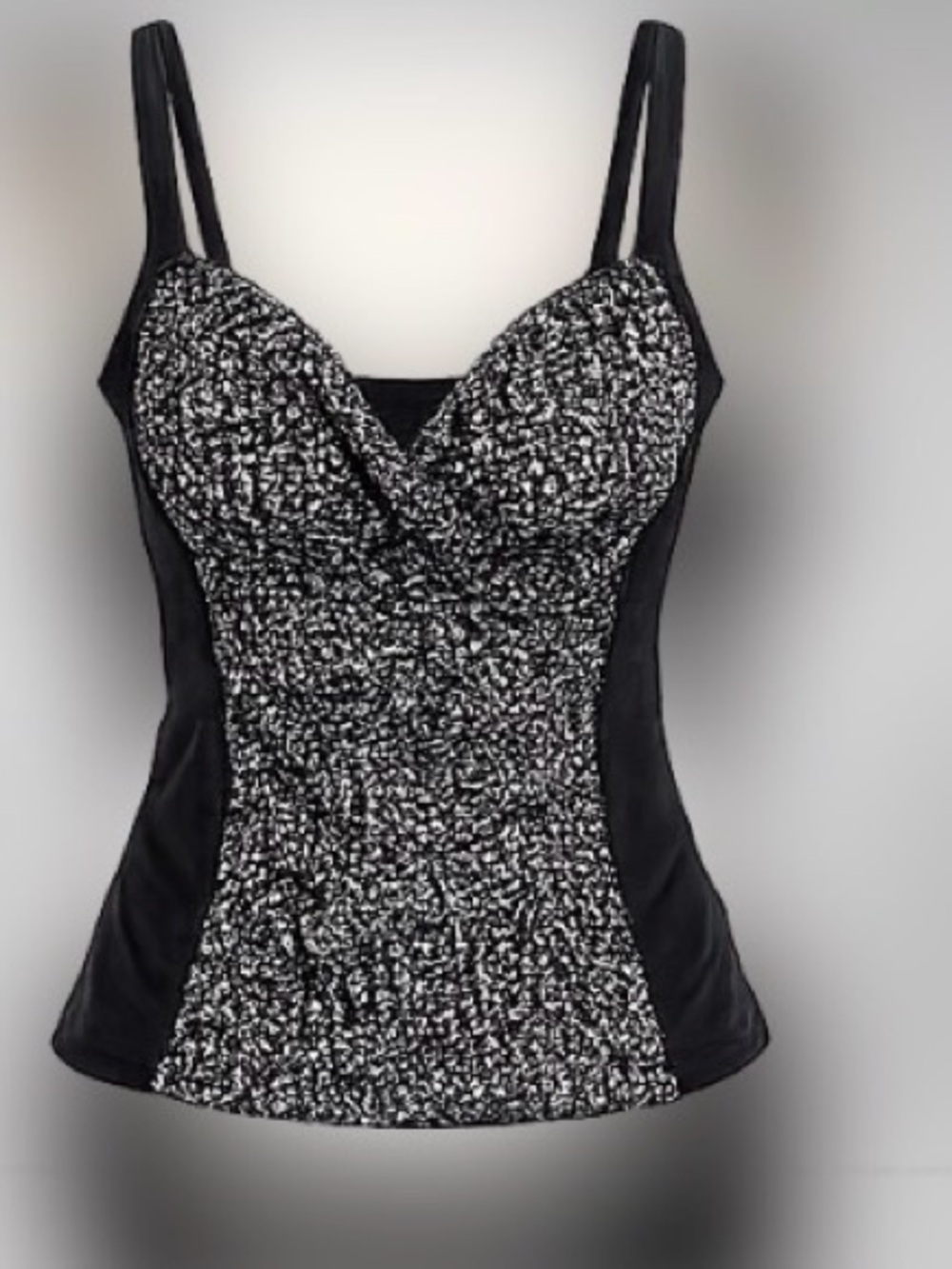 LaBlanca black and white Tankini Top. Size 16 no tags